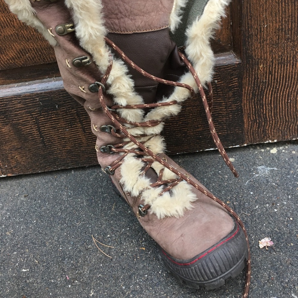 Earth snow boots